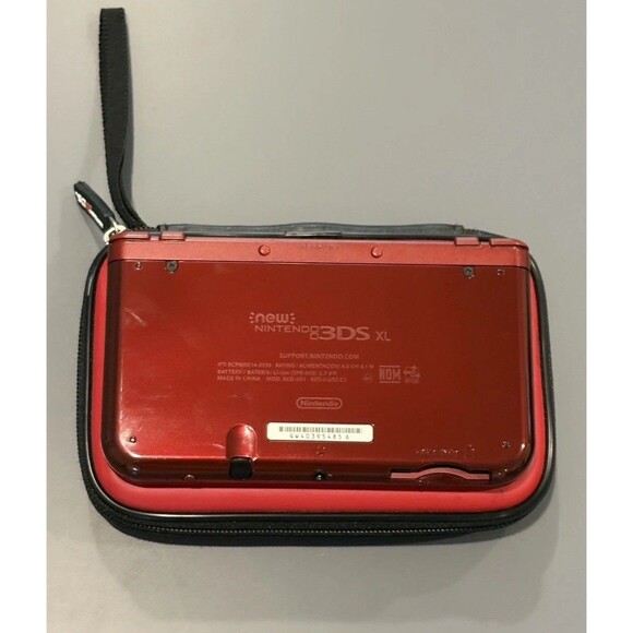 Nintendo NEW 3DS XL Console (RED-001) OEM Charger 2GB SD Stylus w 4 Games + Case - Picture 3 of 14